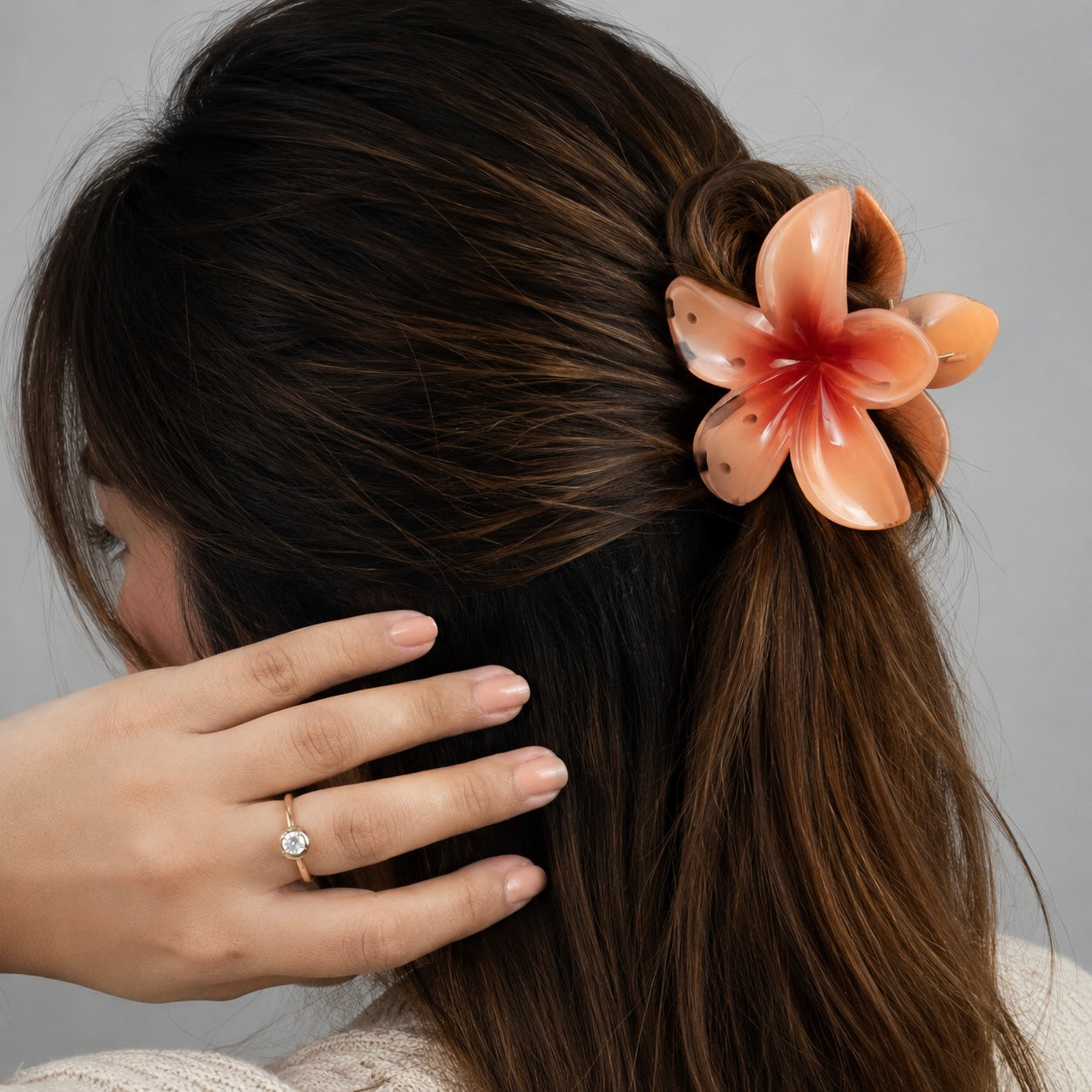 Trending Dual Shade Floral Claws - Glossy