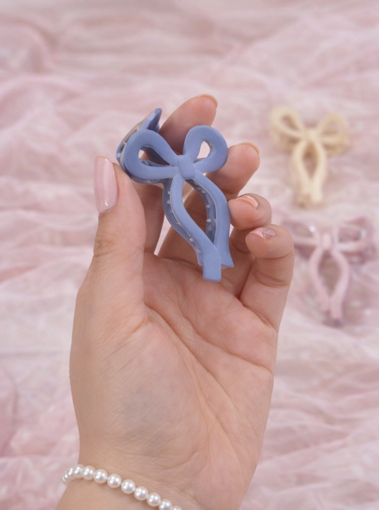 Pastel Bow Claw