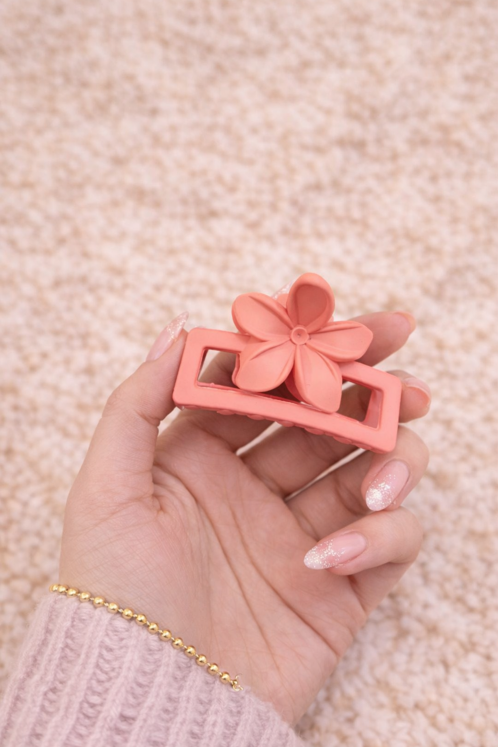 Box Style Floral Matte Claw