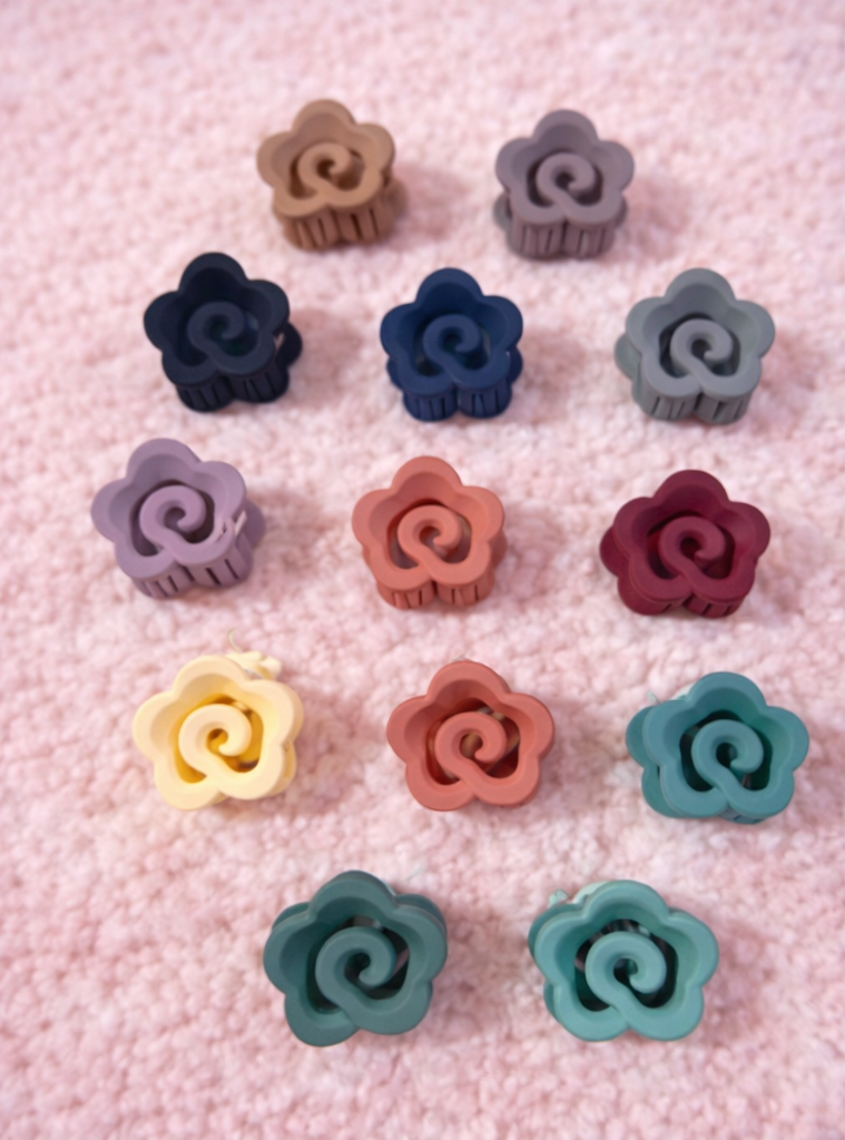 Rose Claw Pastel - Medium