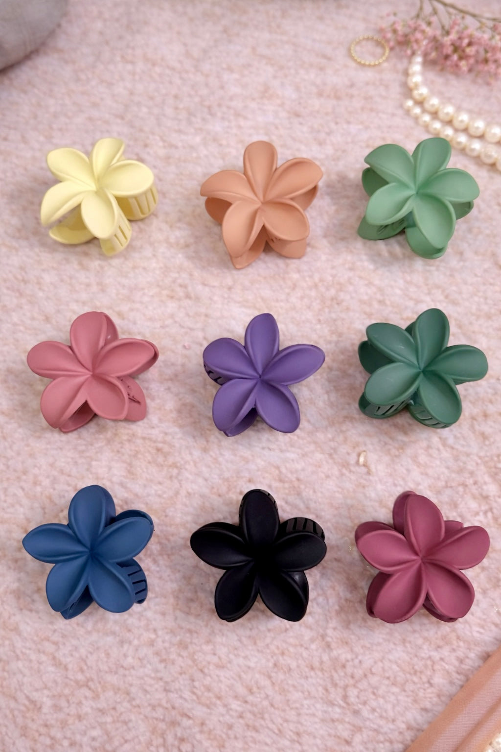 Assorted Pastel Floral Claws - Large