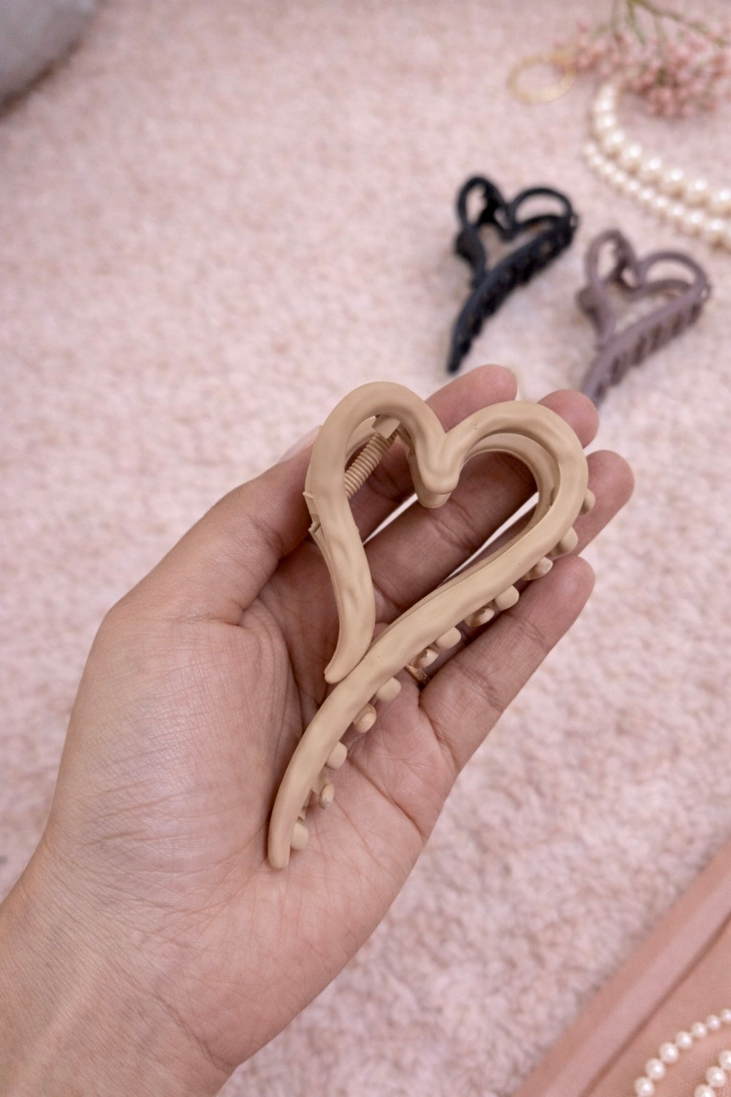 Trending Heart Style Claws - Nude Shades - Large