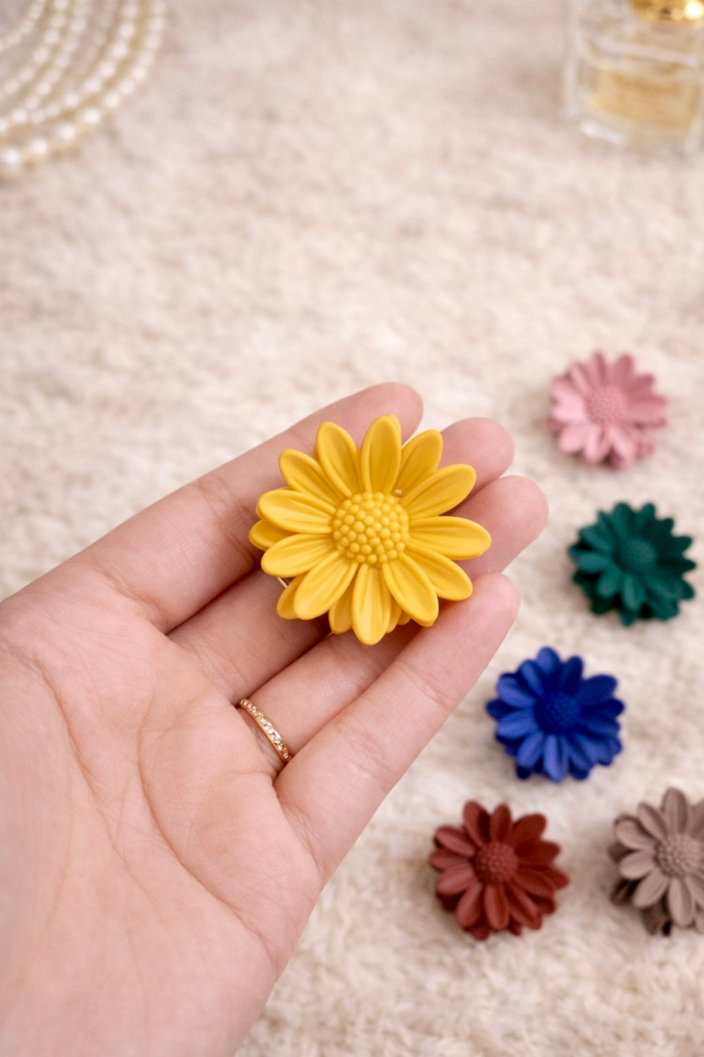 Trending Pastel Sunflower Claws