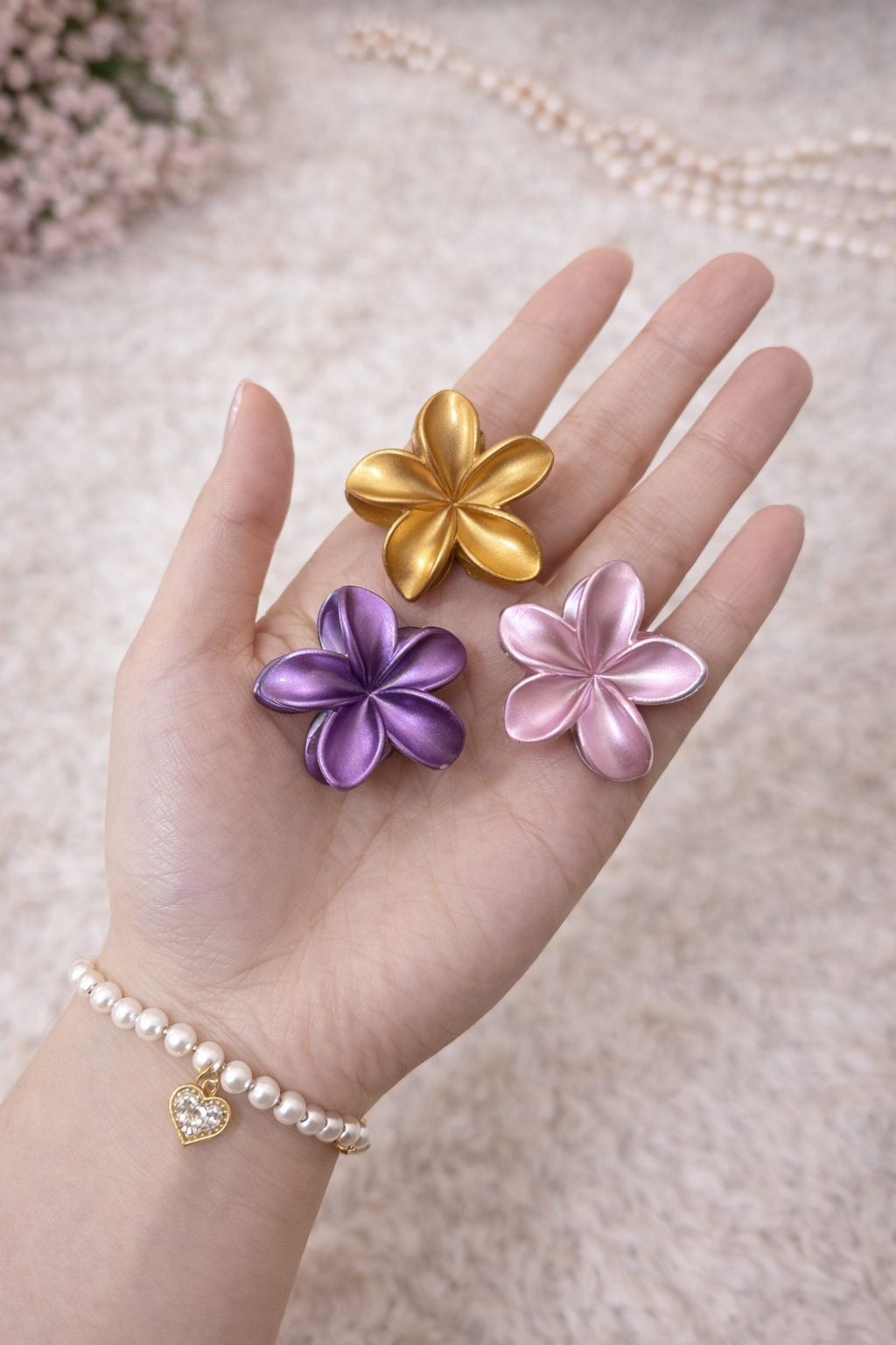 Trending Metallic Shining Floral Claws